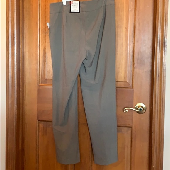 Dress pants, straight leg - Picture 5 of 9